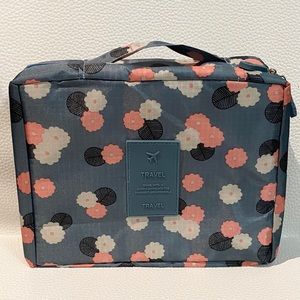 Small travel multi pouch